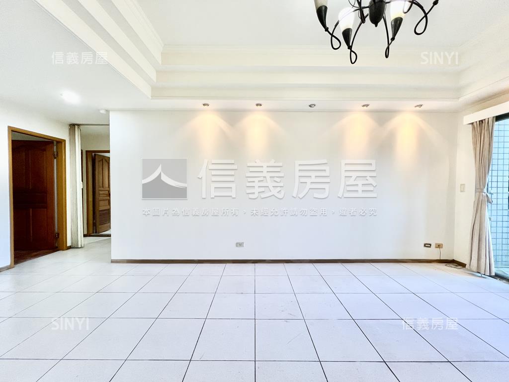 圓山芳鄰三房平面車位房屋室內格局與周邊環境