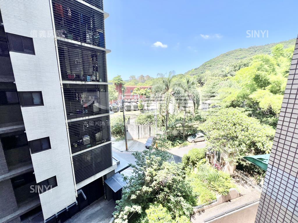 圓山芳鄰三房平面車位房屋室內格局與周邊環境