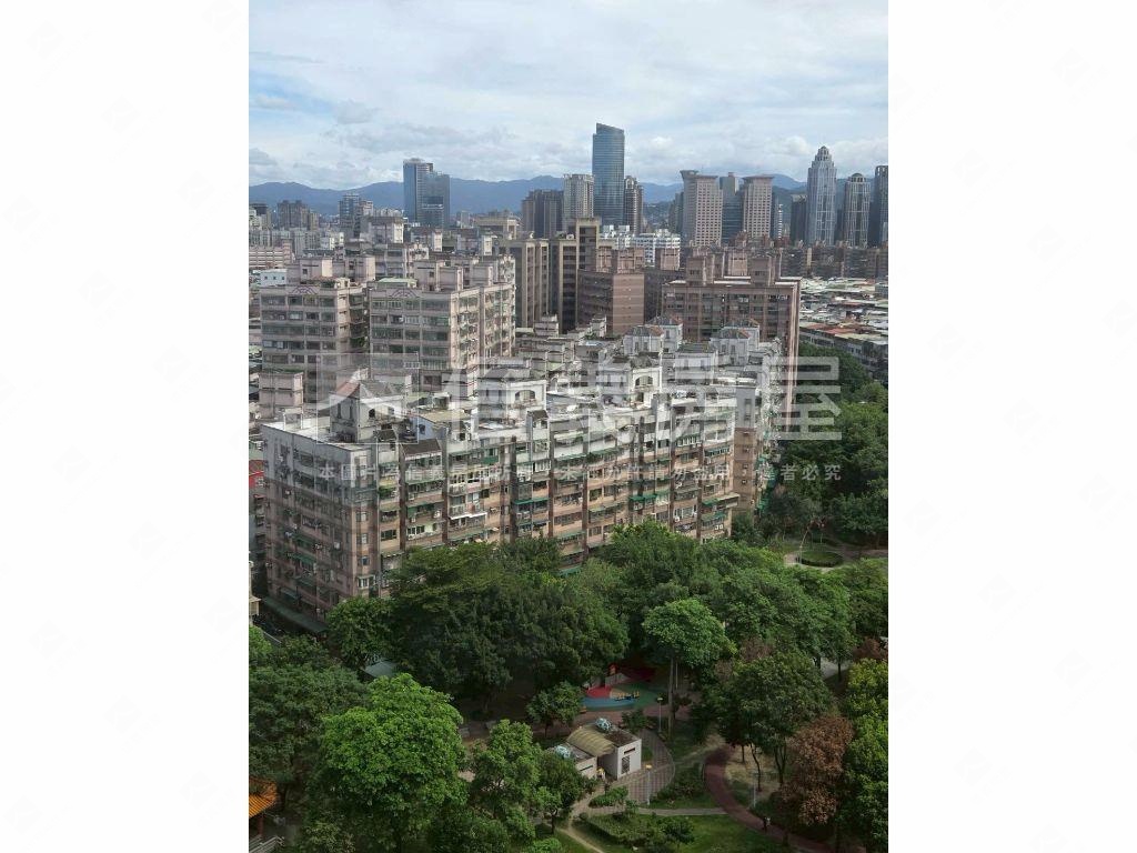 富江翠輕奢華採光高樓兩房房屋室內格局與周邊環境