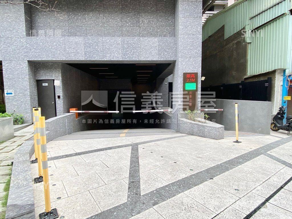 海山花園·雙層金店面房屋室內格局與周邊環境
