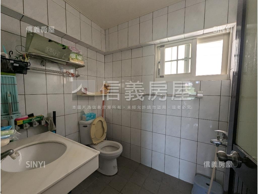 立仁路臨路震後透天房屋室內格局與周邊環境