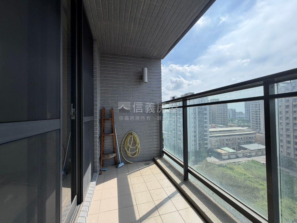 中國醫ｂｏｔ精裝三房雙車房屋室內格局與周邊環境