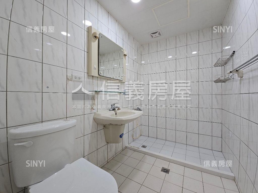 獨立車位➤電梯三房房屋室內格局與周邊環境