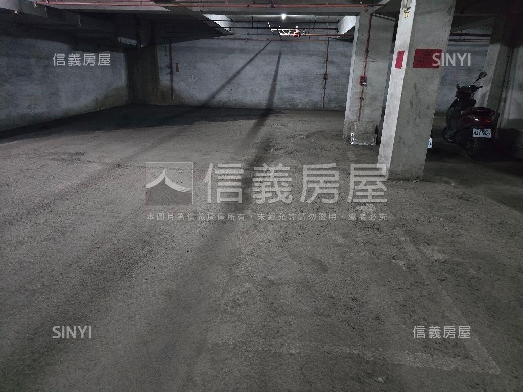 獨立車位➤電梯三房房屋室內格局與周邊環境