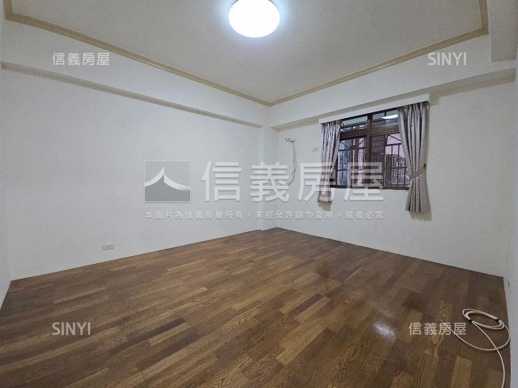 獨立車位➤電梯三房房屋室內格局與周邊環境