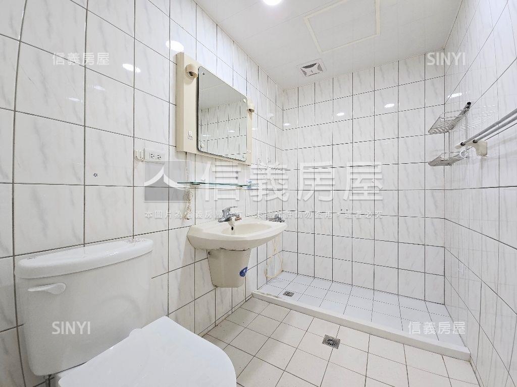 獨立車位➤電梯三房房屋室內格局與周邊環境