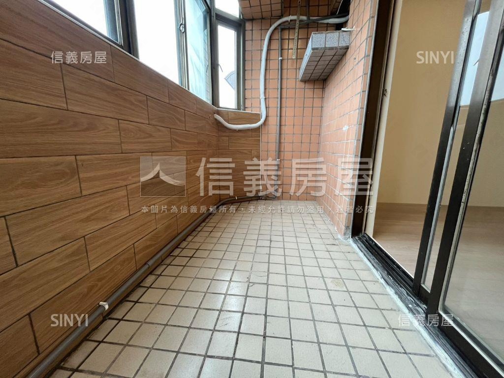 龍岡美妝整新大３房房屋室內格局與周邊環境