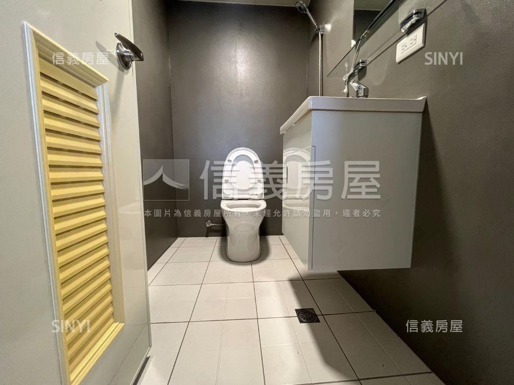 龍岡美妝整新大３房房屋室內格局與周邊環境