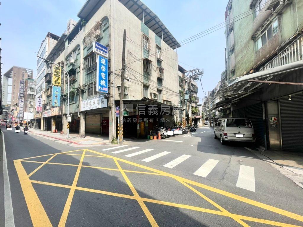 景安角間店面有車位房屋室內格局與周邊環境