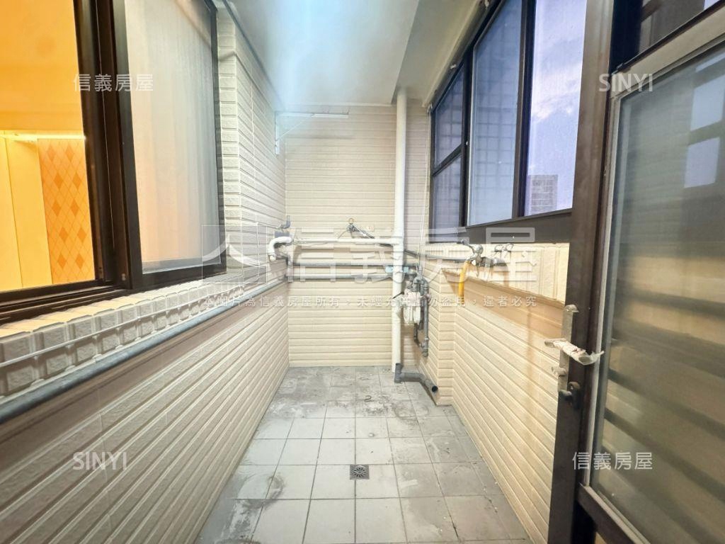 近菜寮捷運・夜光暖居房屋室內格局與周邊環境