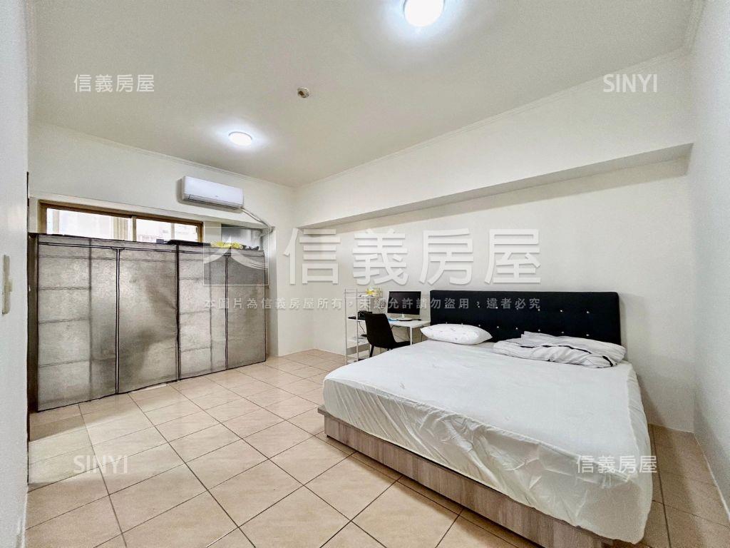 哈佛世家四房車位房屋室內格局與周邊環境