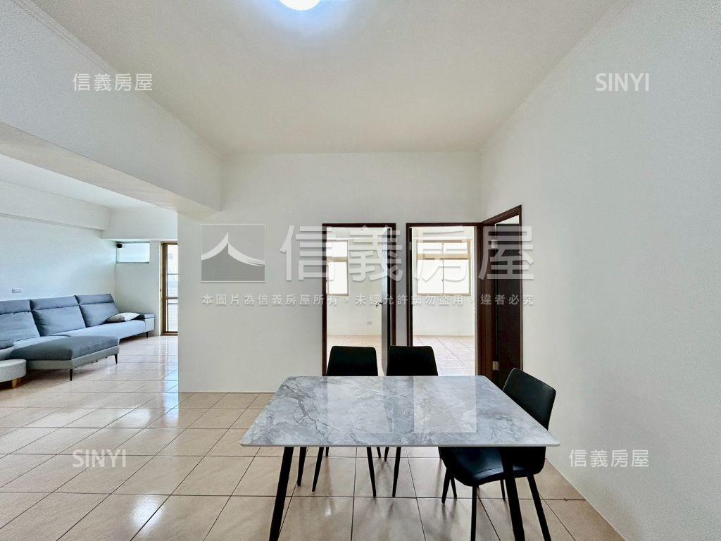 哈佛世家四房車位房屋室內格局與周邊環境