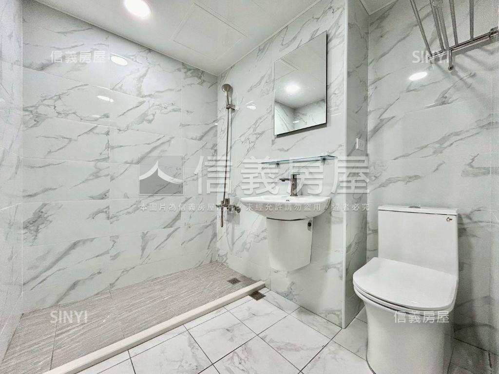 哈佛世家四房車位房屋室內格局與周邊環境