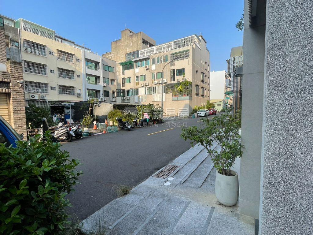 建平十三黃金大土地房屋室內格局與周邊環境