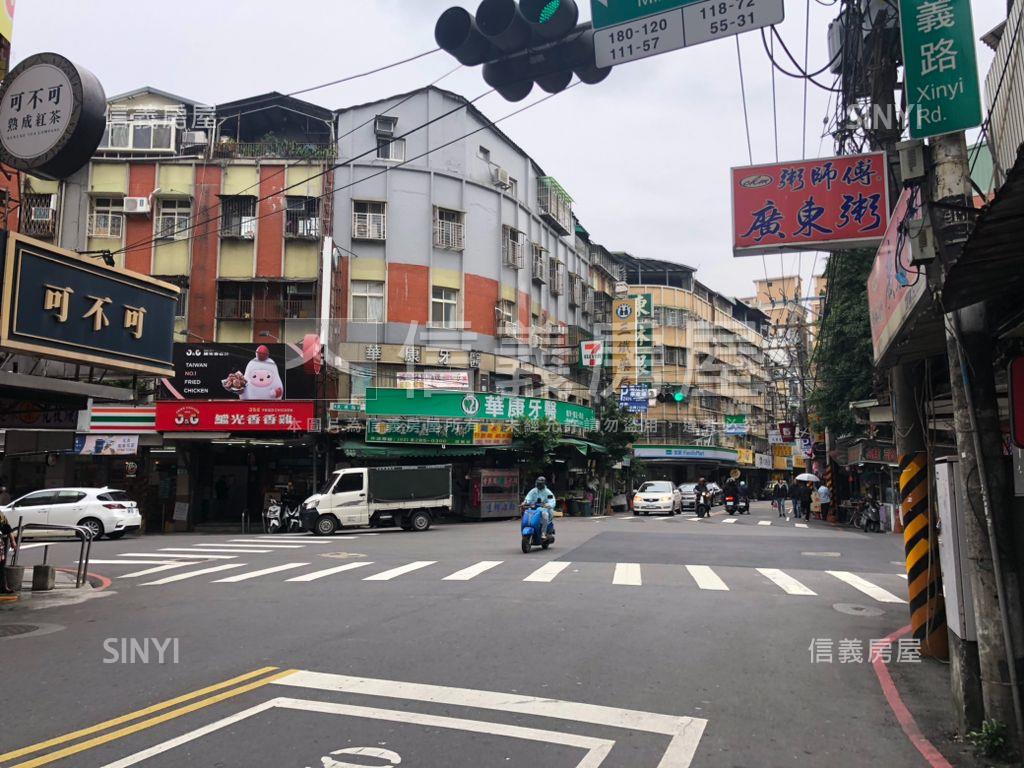 蘆洲信義黃金店霸房屋室內格局與周邊環境