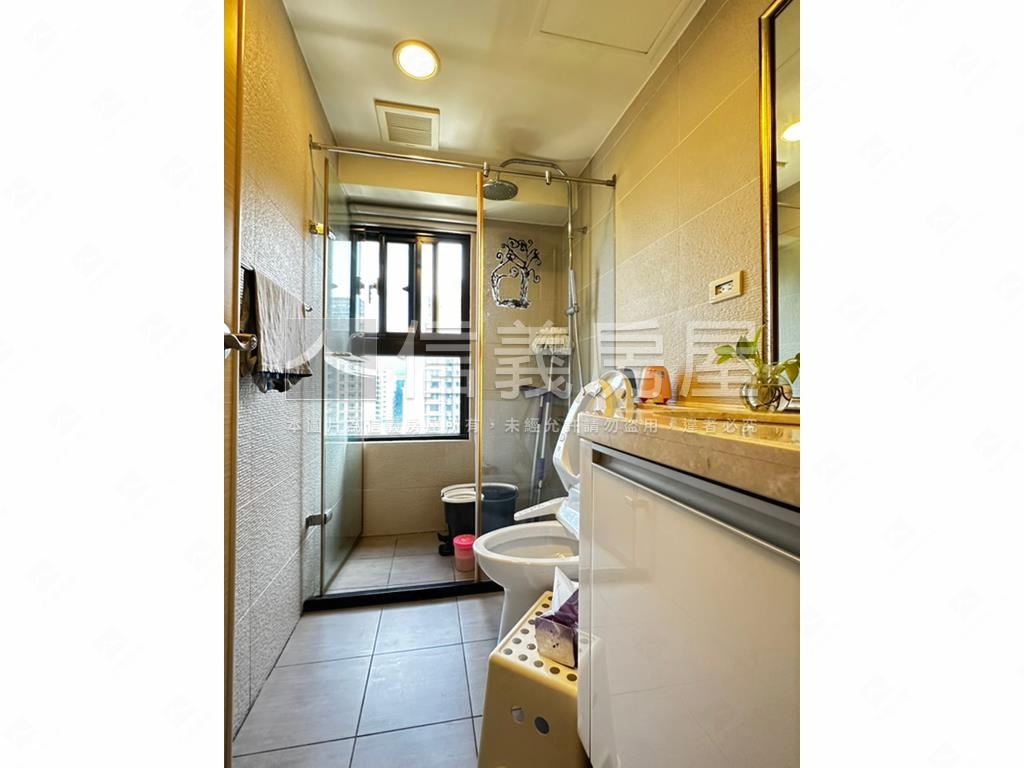 藏峰裝潢景觀三房車位房屋室內格局與周邊環境