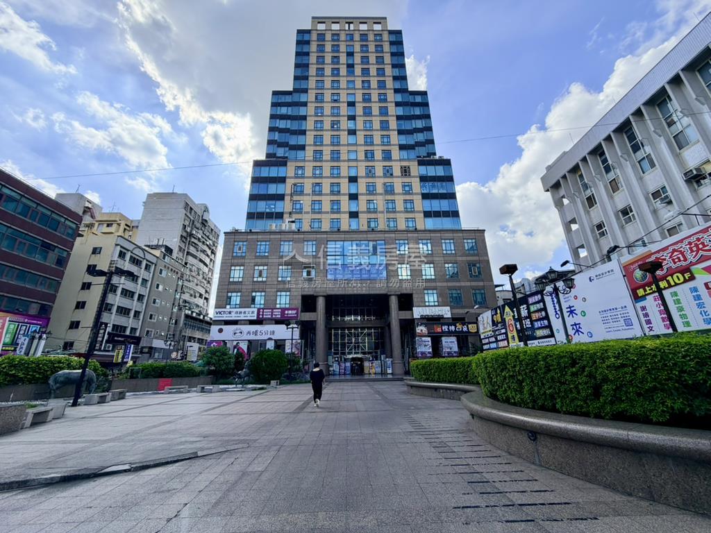 正一中財源滾滾店面附車位房屋室內格局與周邊環境