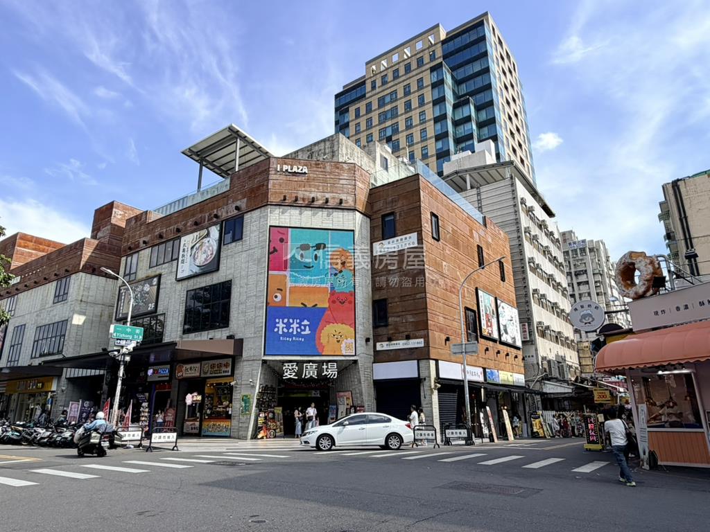 正一中財源滾滾店面附車位房屋室內格局與周邊環境