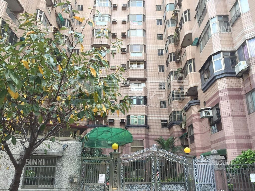 冠綸台北電梯三房房屋室內格局與周邊環境