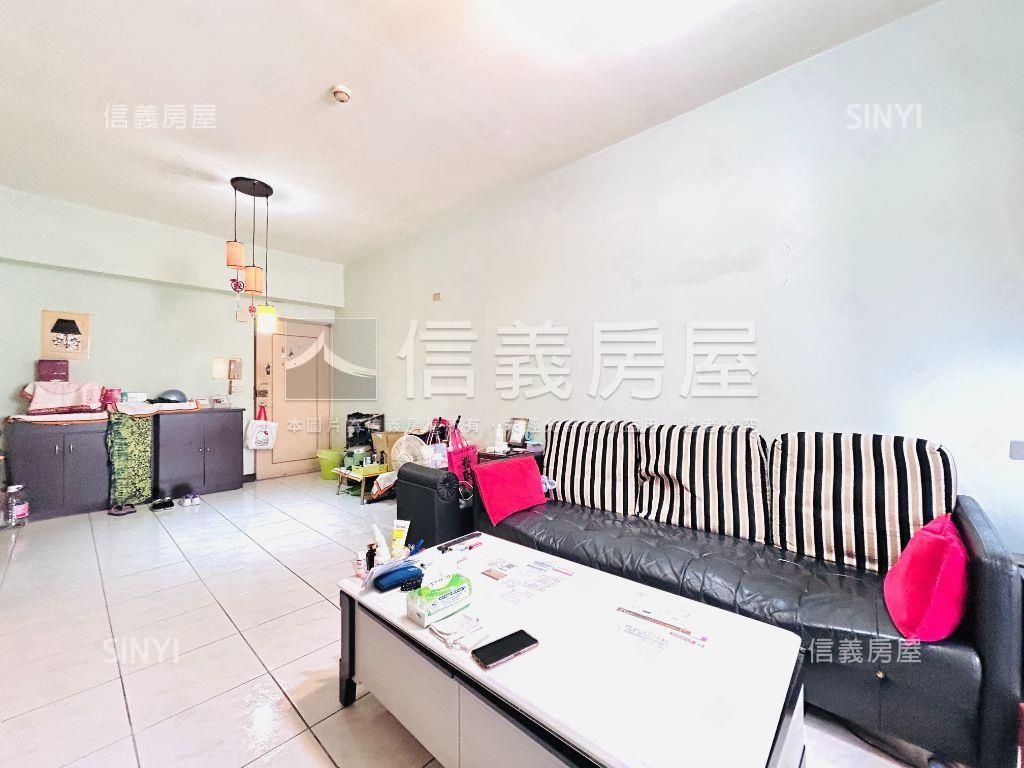 冠綸台北電梯三房房屋室內格局與周邊環境