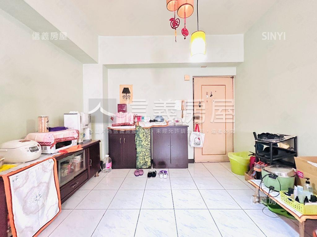 冠綸台北電梯三房房屋室內格局與周邊環境