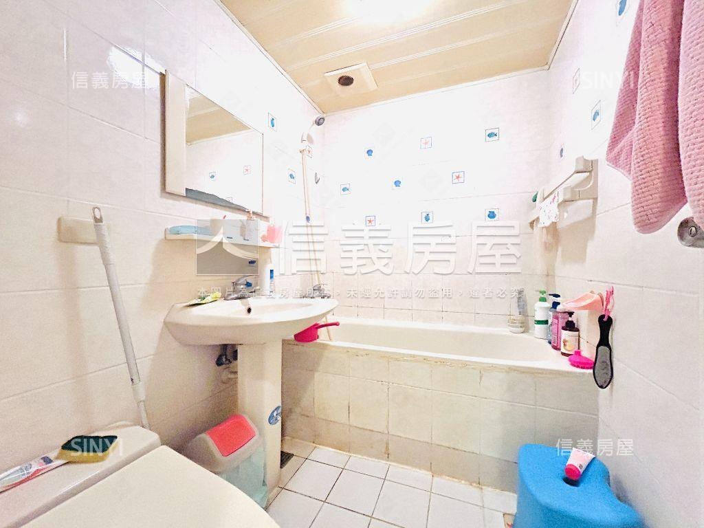 冠綸台北電梯三房房屋室內格局與周邊環境