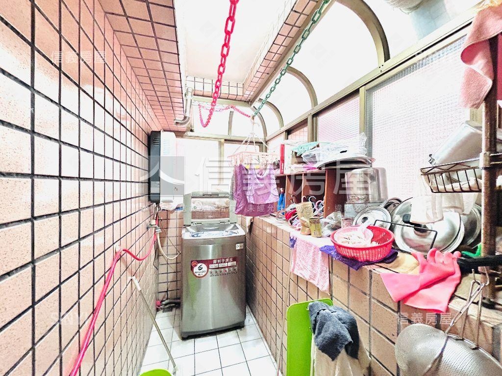 冠綸台北電梯三房房屋室內格局與周邊環境