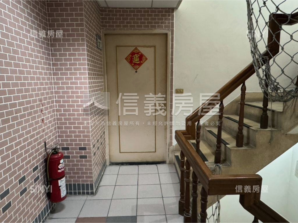 冠綸台北電梯三房房屋室內格局與周邊環境