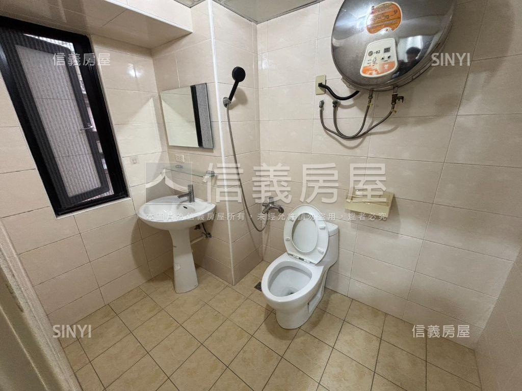 西屯整棟收租店套房屋室內格局與周邊環境