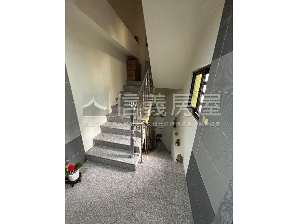 西屯整棟收租店套房屋室內格局與周邊環境