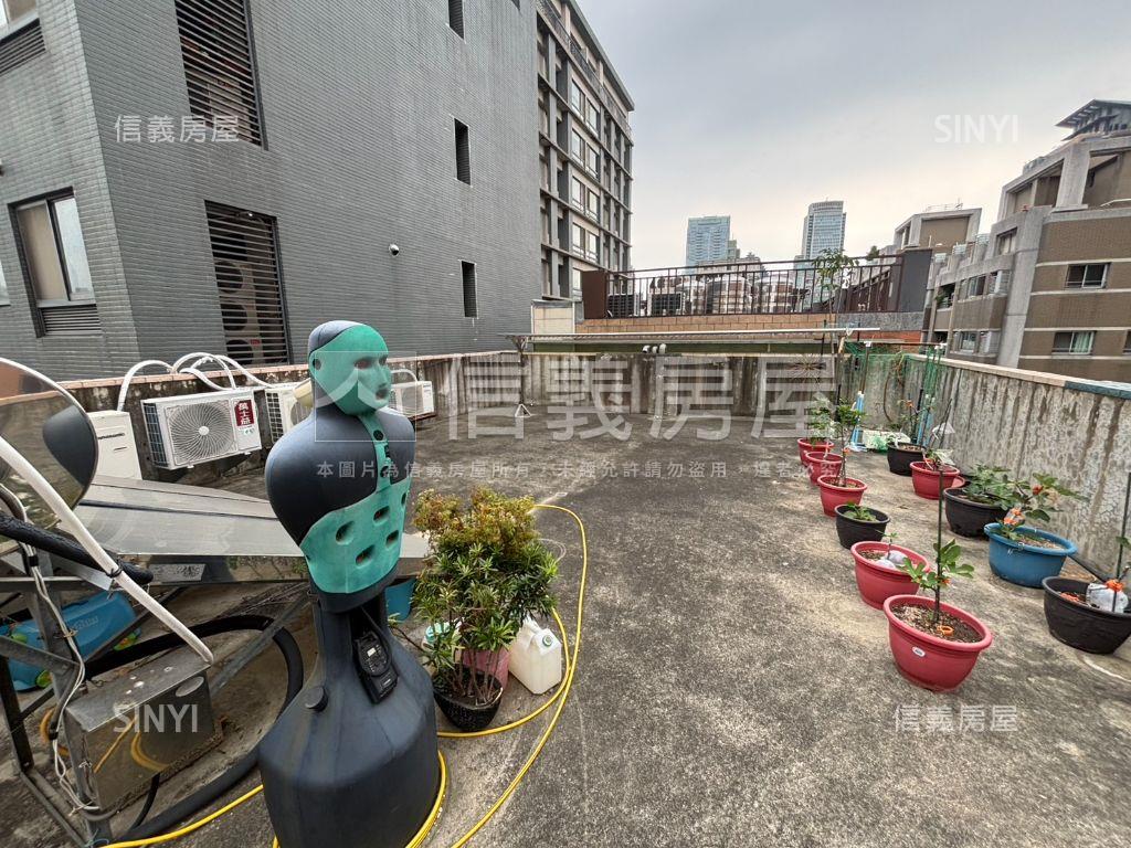 西屯整棟收租店套房屋室內格局與周邊環境