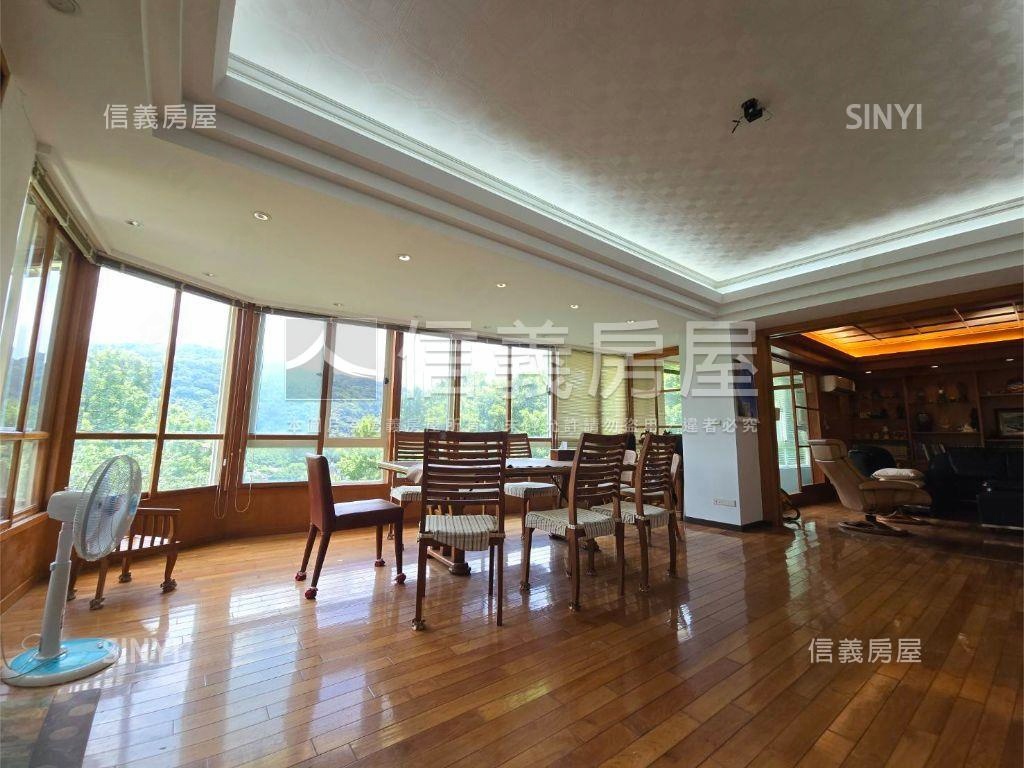 陽明山湖濱大廈開闊邊間房屋室內格局與周邊環境