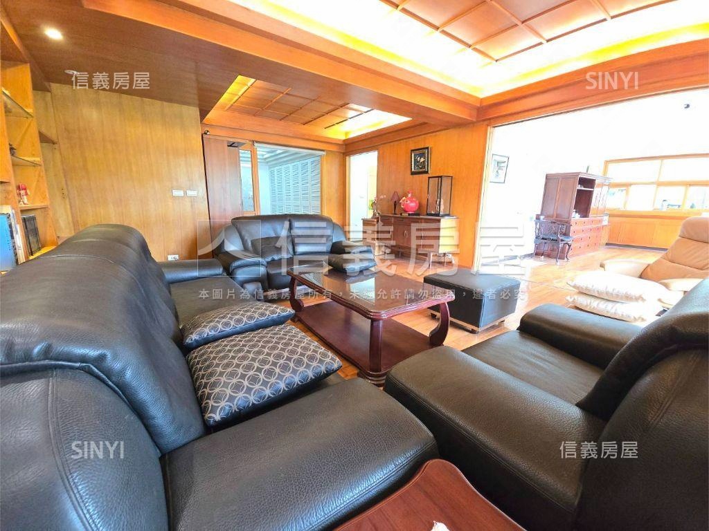 陽明山湖濱大廈開闊邊間房屋室內格局與周邊環境