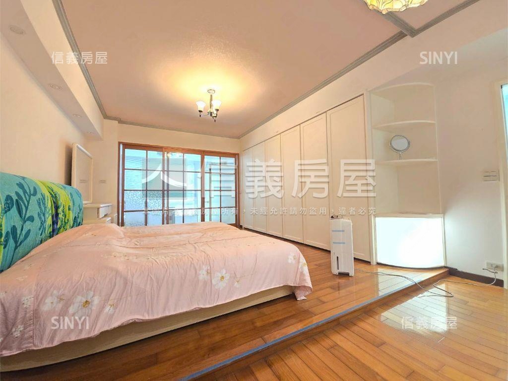 陽明山湖濱大廈開闊邊間房屋室內格局與周邊環境