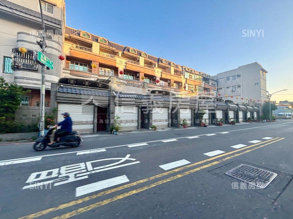 仁武正路角窗鈔集金店面房屋室內格局與周邊環境