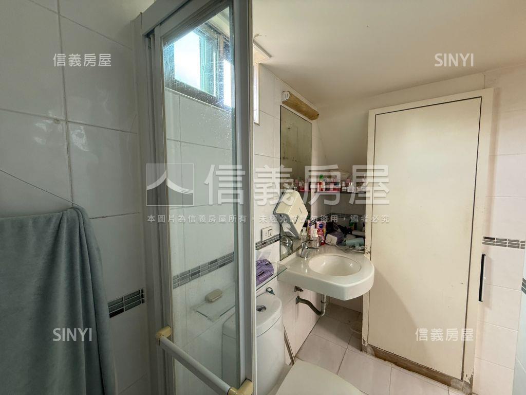 近南京復興４房帶車位房屋室內格局與周邊環境