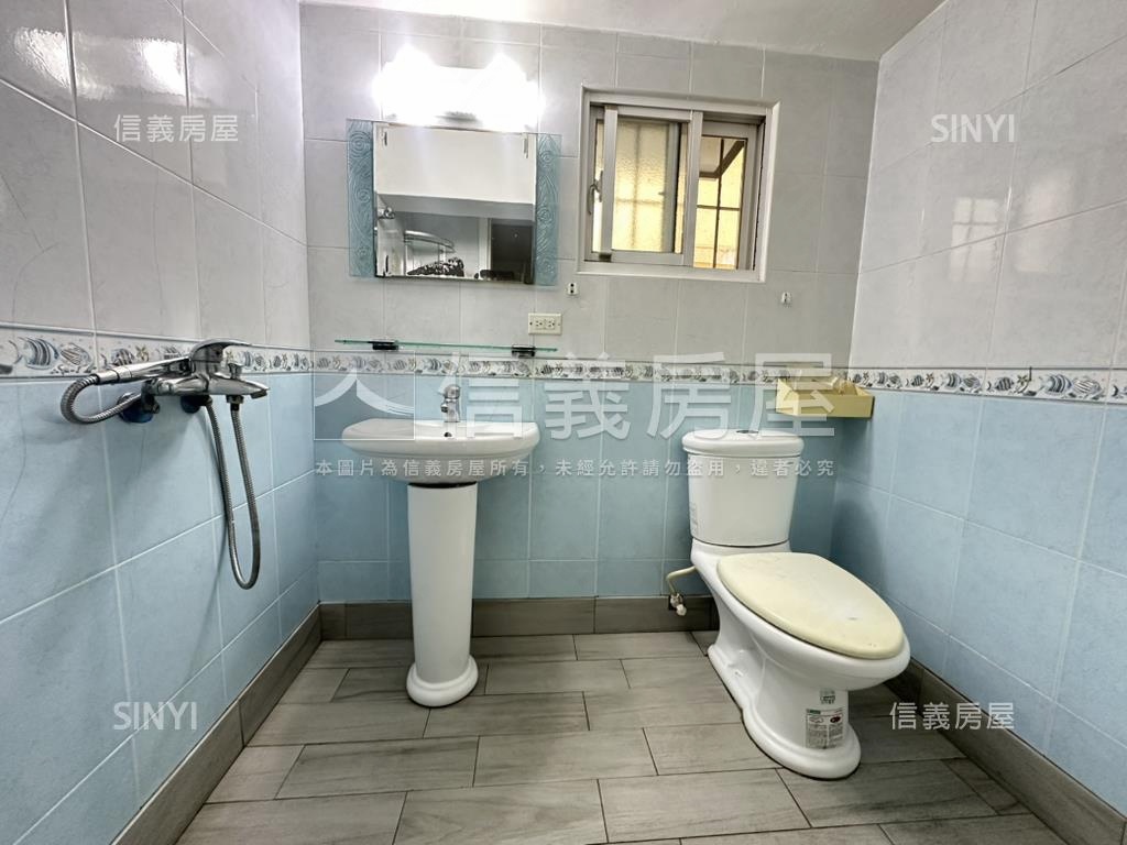 近綠園道尚武透天房屋室內格局與周邊環境