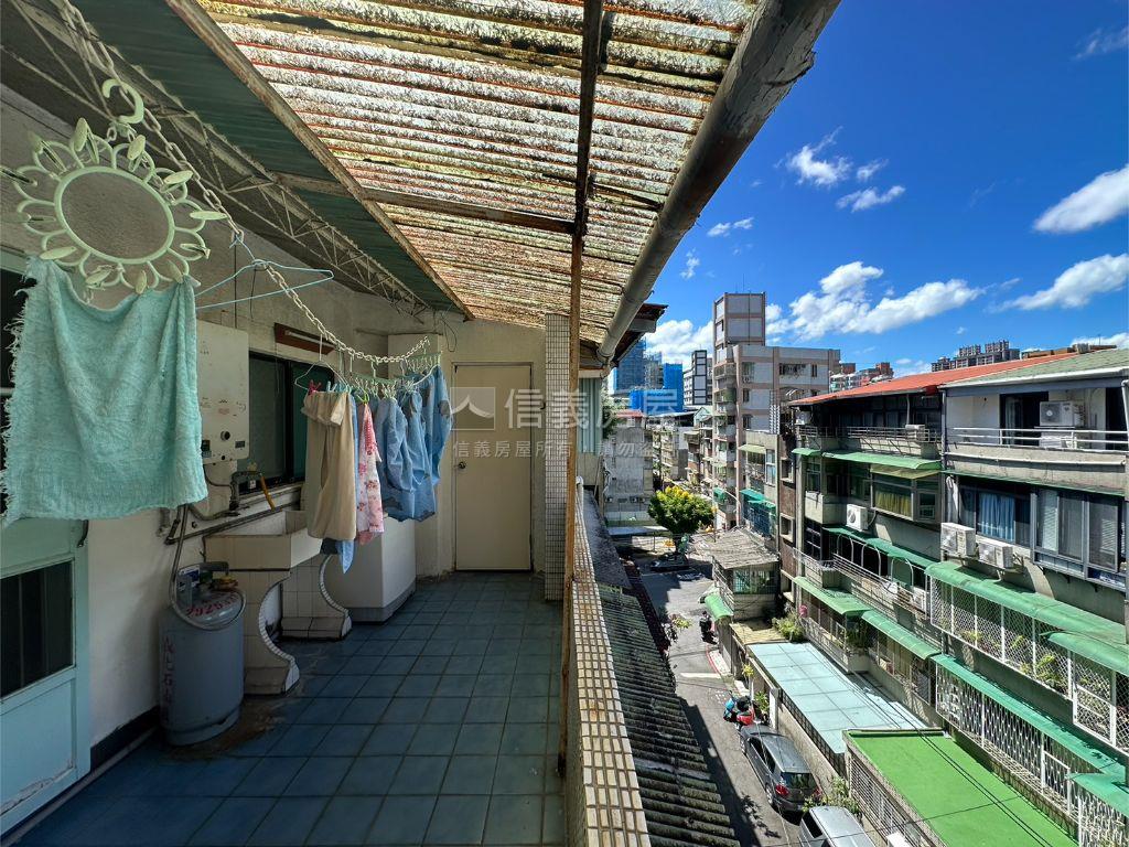 中正路靜巷大空間房屋室內格局與周邊環境