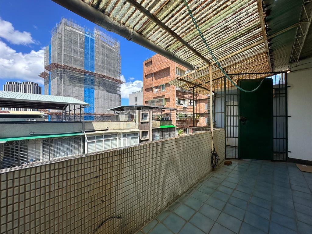 中正路靜巷大空間房屋室內格局與周邊環境