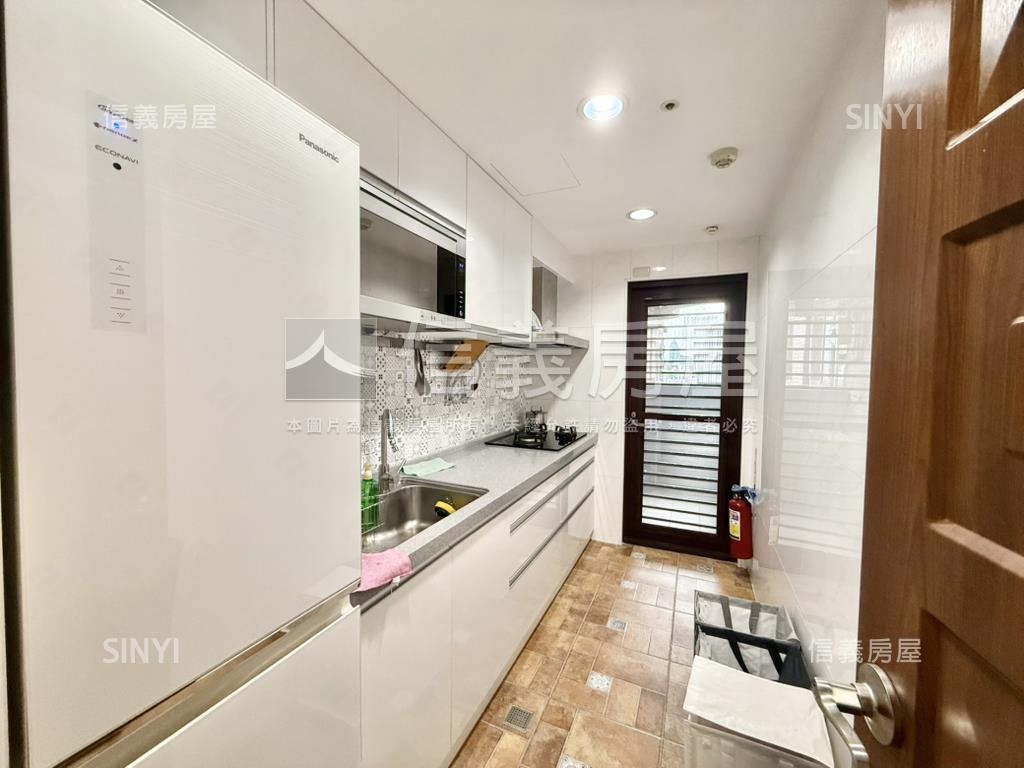 家麒Ａ＋景觀三房車位房屋室內格局與周邊環境