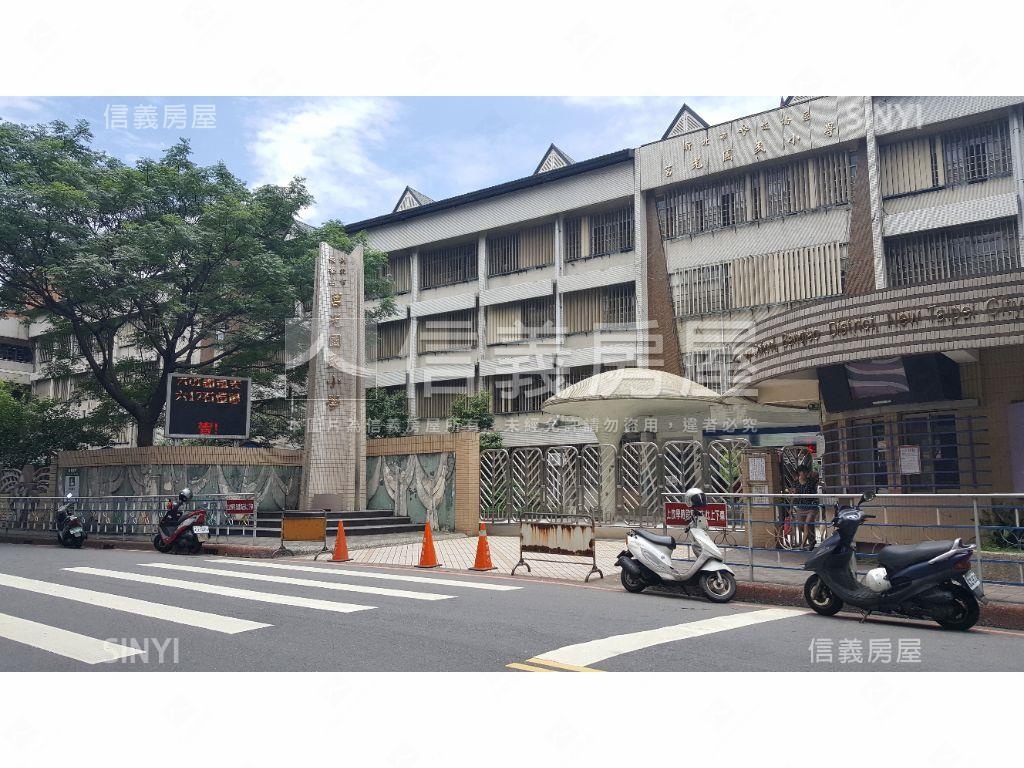 家麒Ａ＋景觀三房車位房屋室內格局與周邊環境