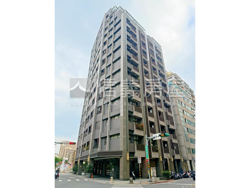 捷運角窗迎客來房屋室內格局與周邊環境