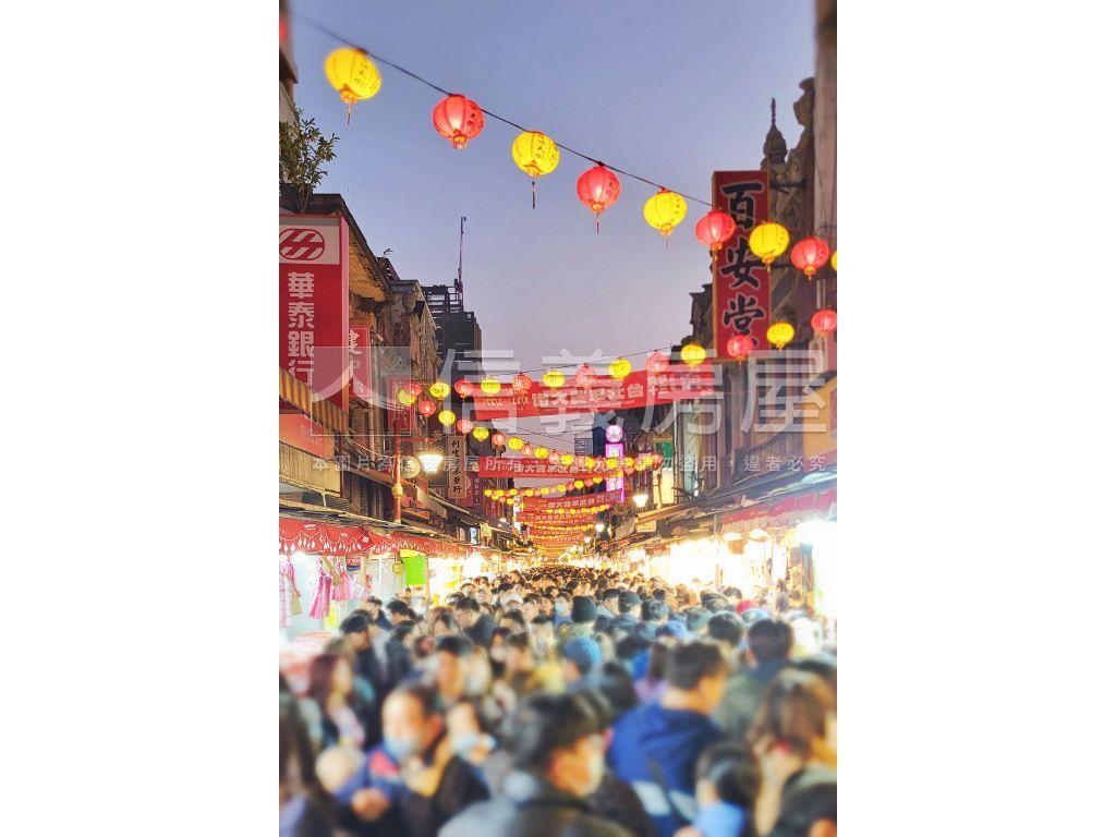 捷運角窗迎客來房屋室內格局與周邊環境