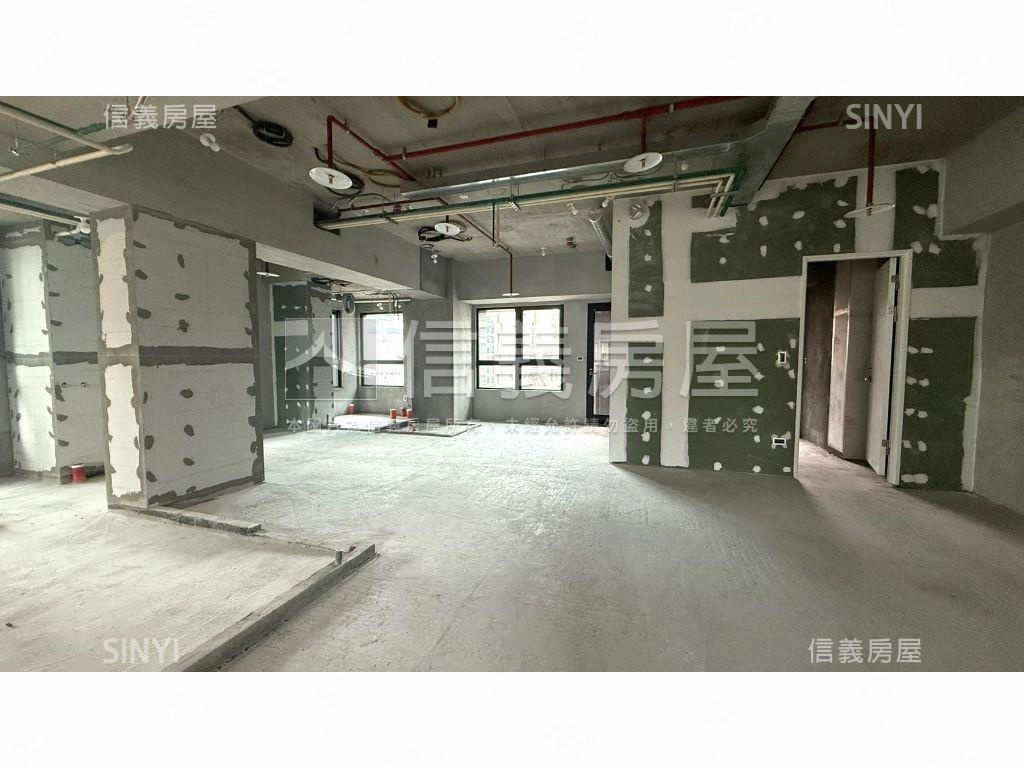 信義計劃區松雍高樓極品房屋室內格局與周邊環境