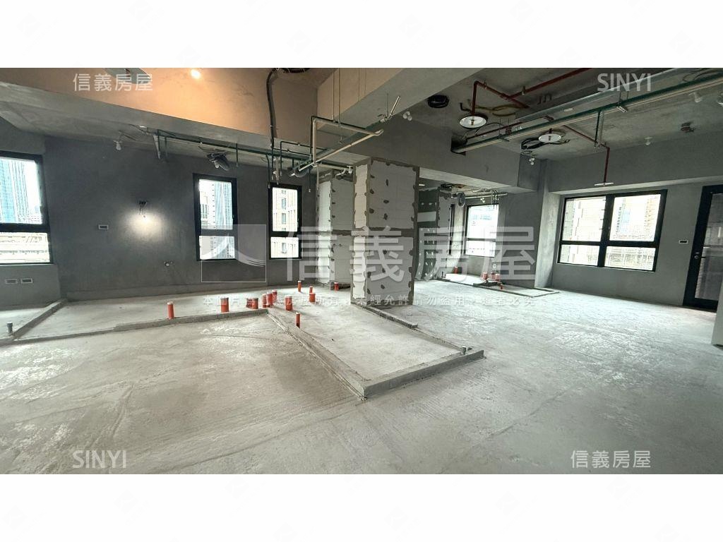 信義計劃區松雍高樓極品房屋室內格局與周邊環境