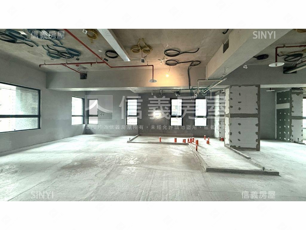 信義計劃區松雍高樓極品房屋室內格局與周邊環境