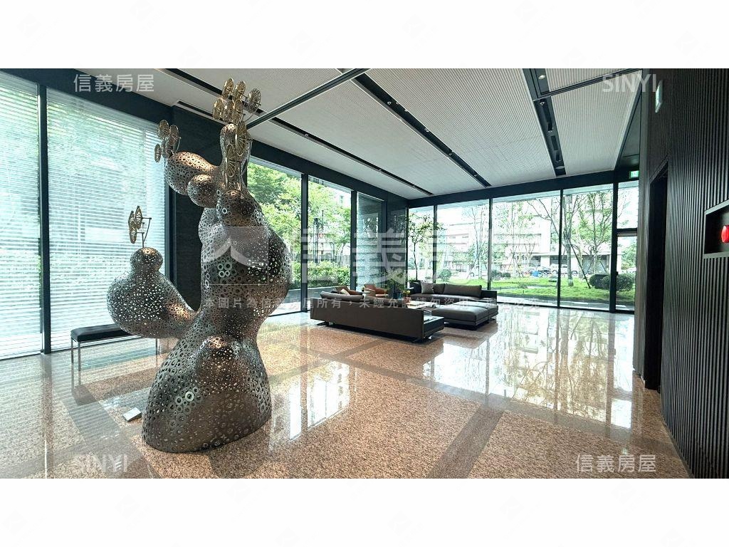 信義計劃區松雍高樓極品房屋室內格局與周邊環境