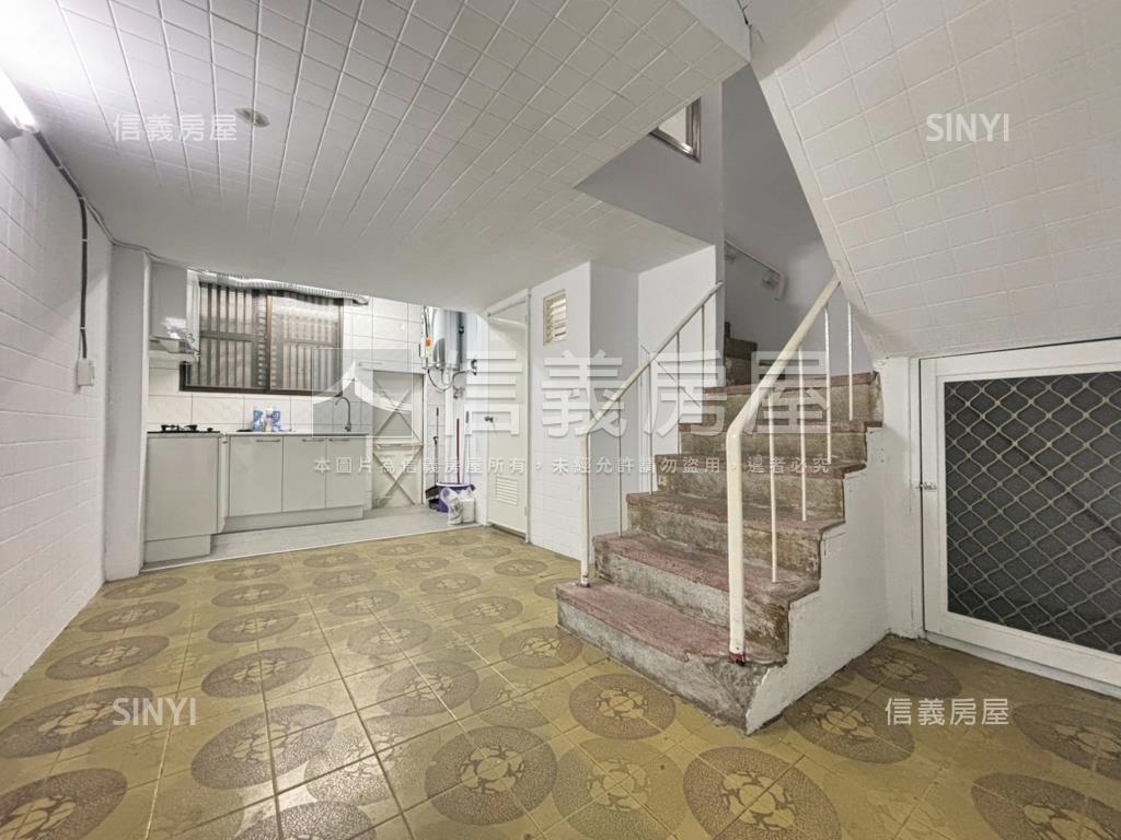 後驛商圈復古文青美透天房屋室內格局與周邊環境