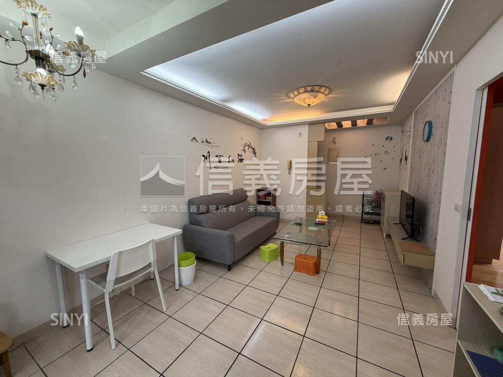 水田街電梯兩房附車位房屋室內格局與周邊環境