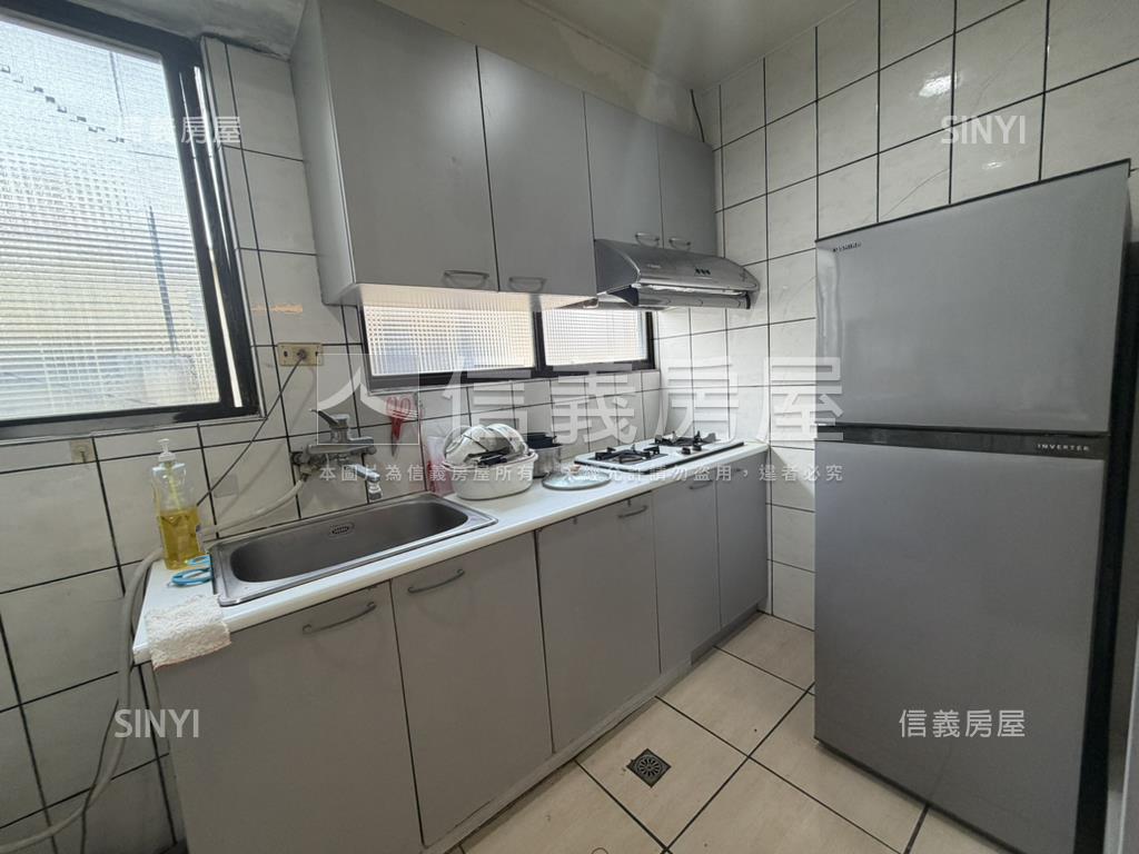 水田街電梯兩房附車位房屋室內格局與周邊環境